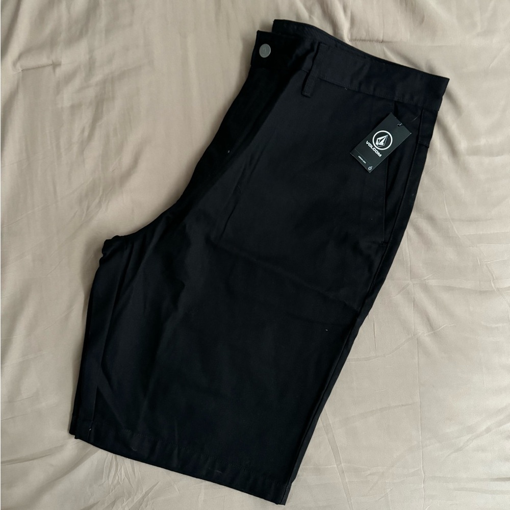 MENS VOLCOM CHINO SHORTS SIZE 38